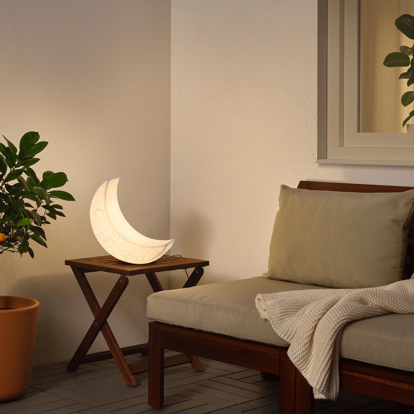 MY MOON Table Lamp
