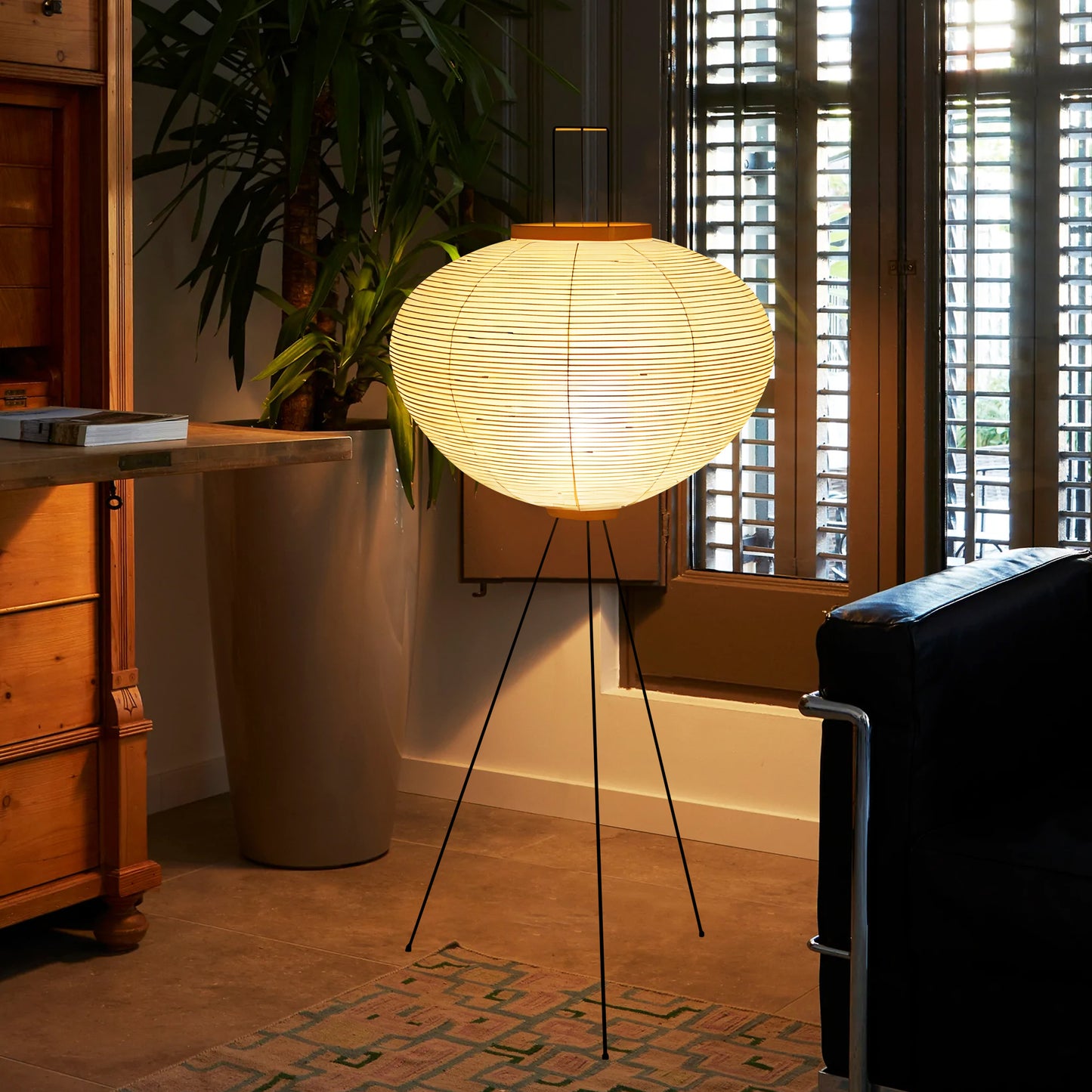 Akari 10A Floor Lamp