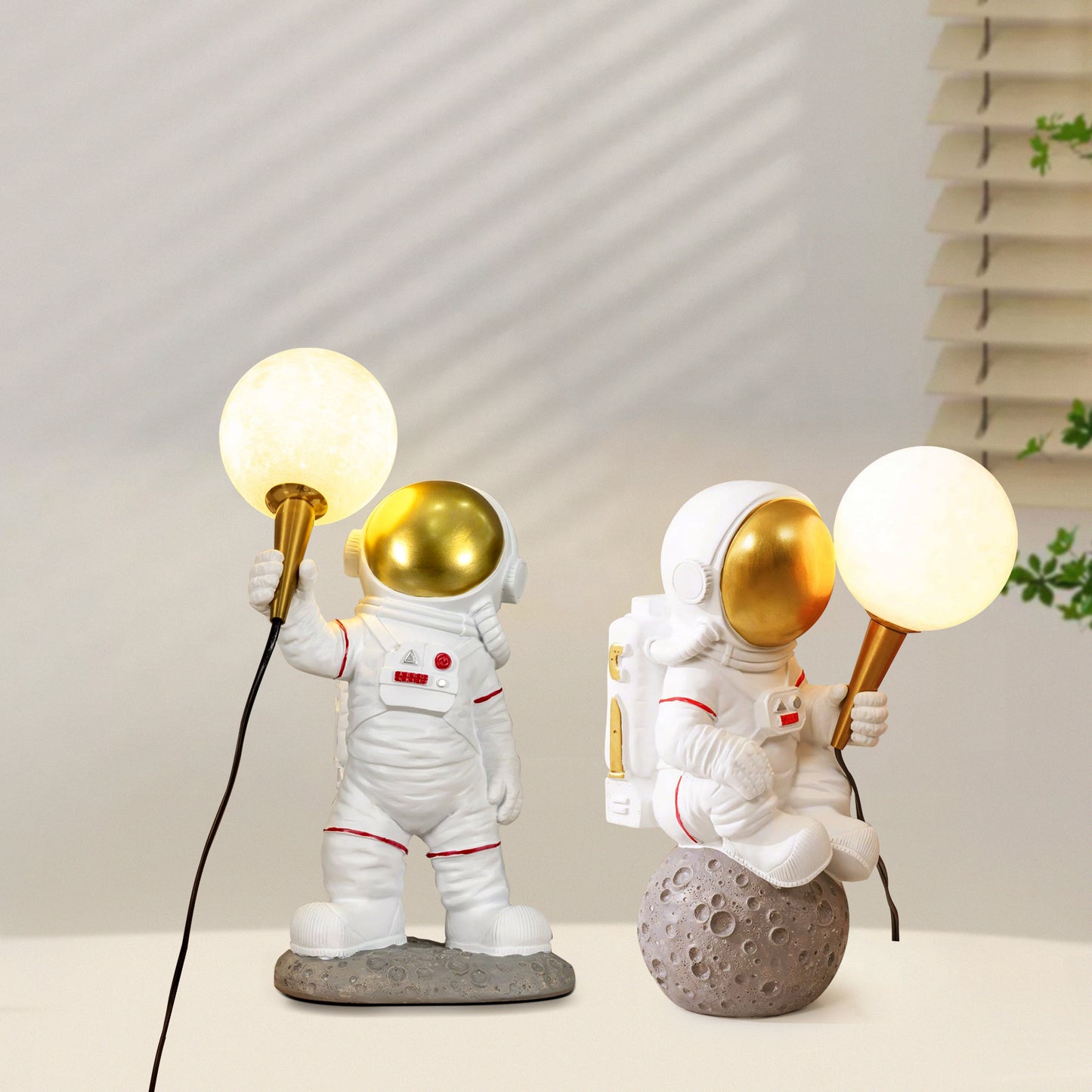 Astronaut Table Lamp