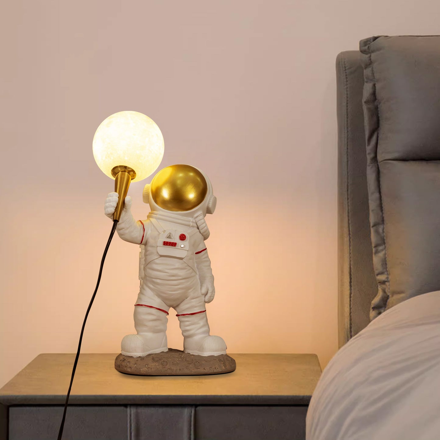 Astronaut Table Lamp