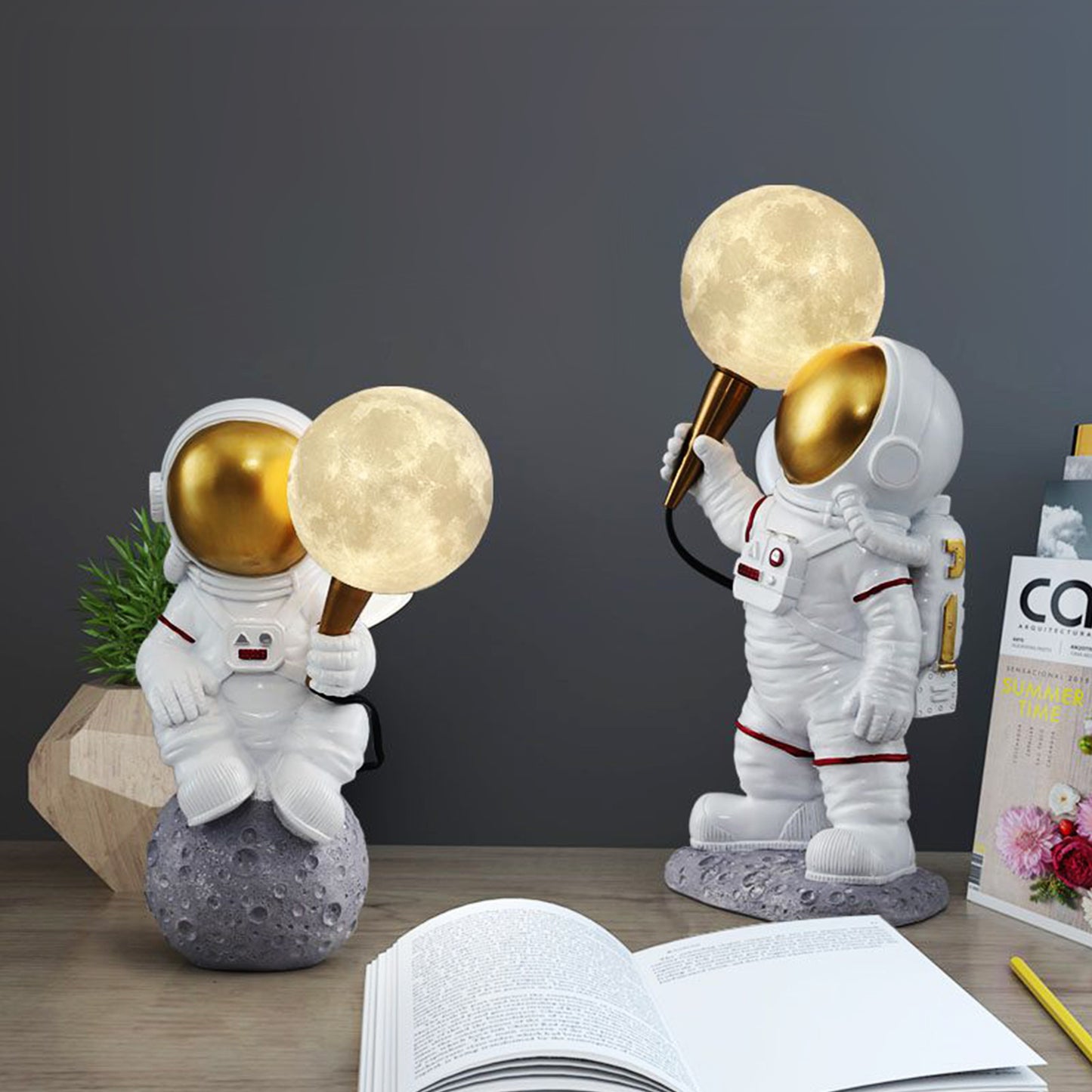 Astronaut Table Lamp