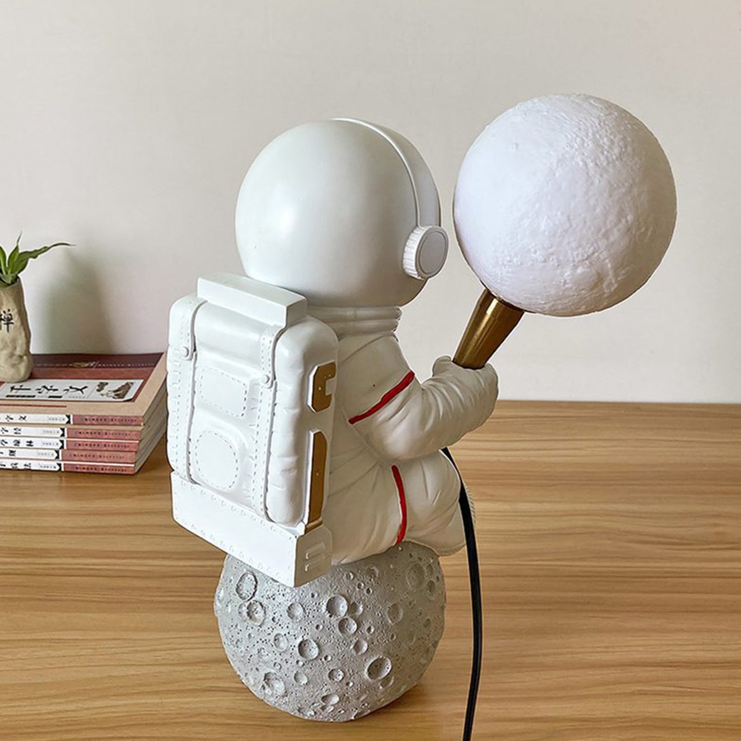 Astronaut Table Lamp