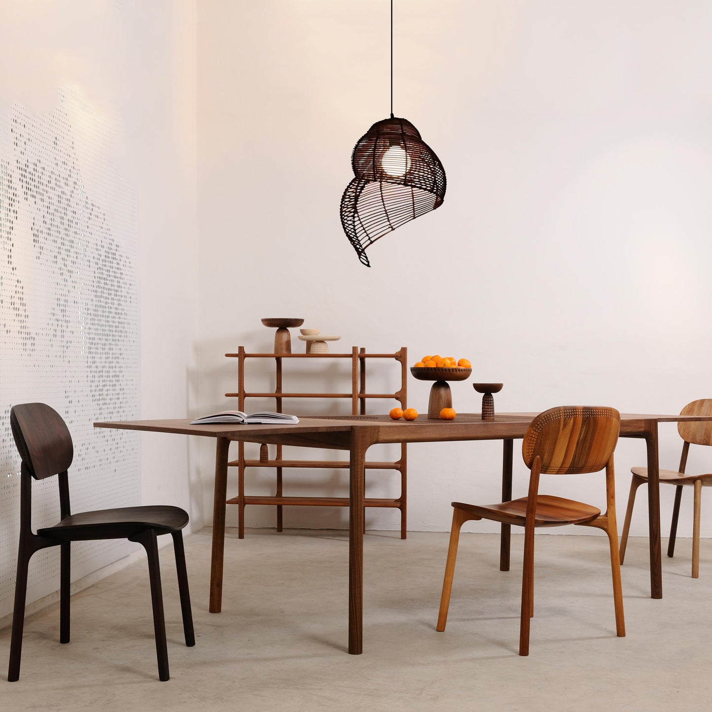 Conch-Shaped Wicker Pendant Lamp