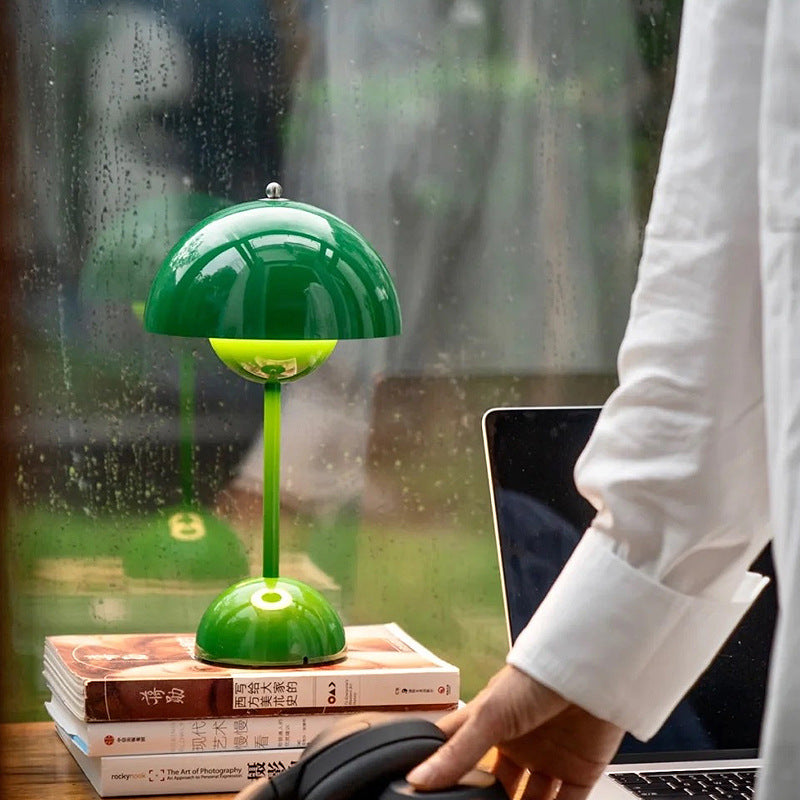 Flowerpot Table Lamp