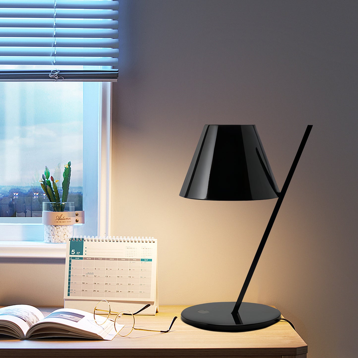 LA PETITE Table Lamp