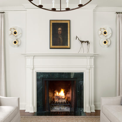 Median Sconce
